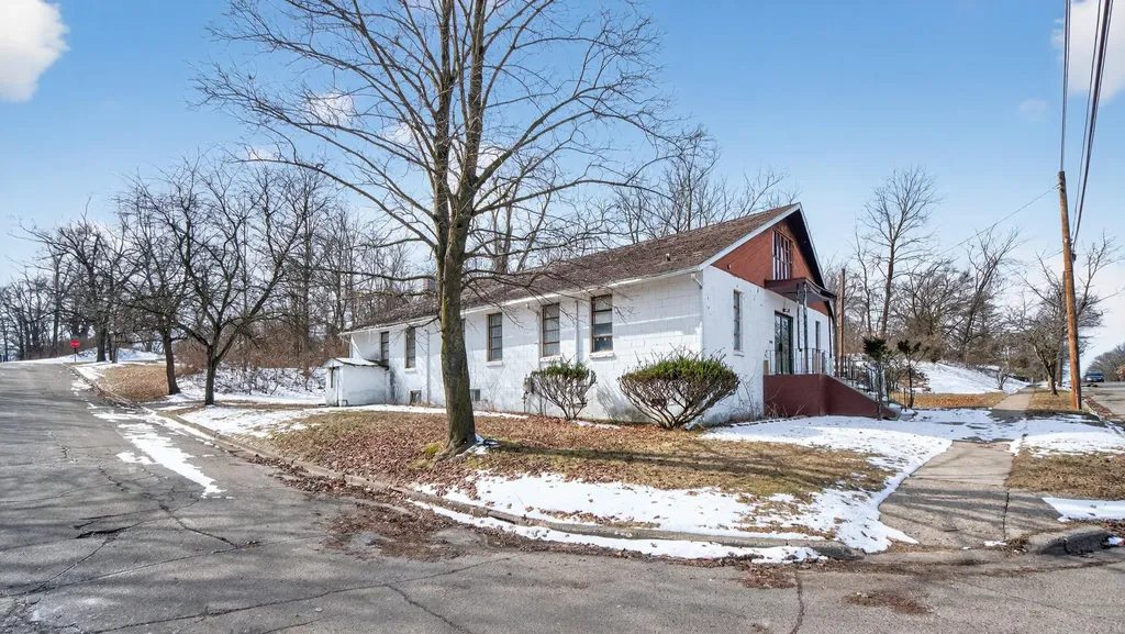 345 E High Street Jackson City MI 49203