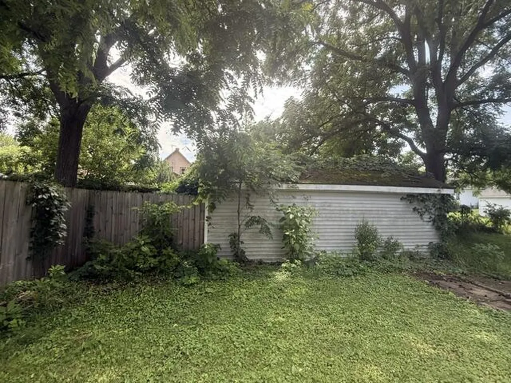 121 Frost Street Jackson City MI 49202