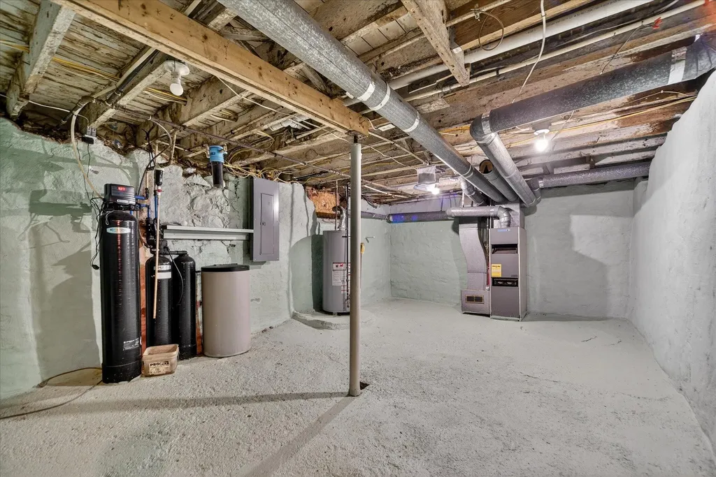 210 W Grove Avenue Leoni Township MI 49254