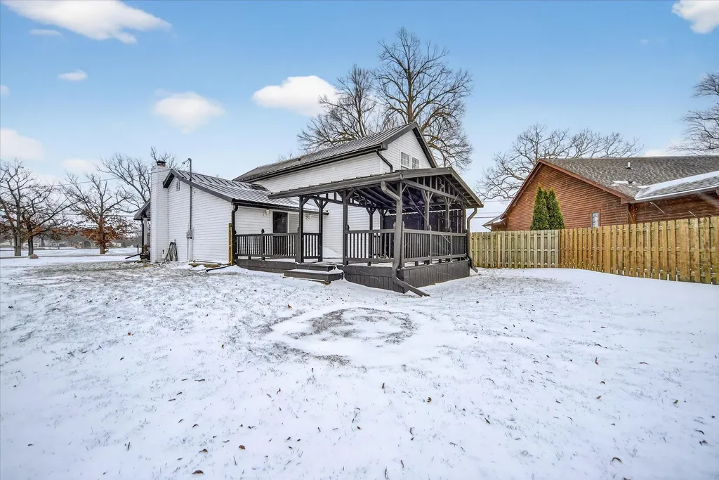 210 W Grove Avenue Leoni Township MI 49254