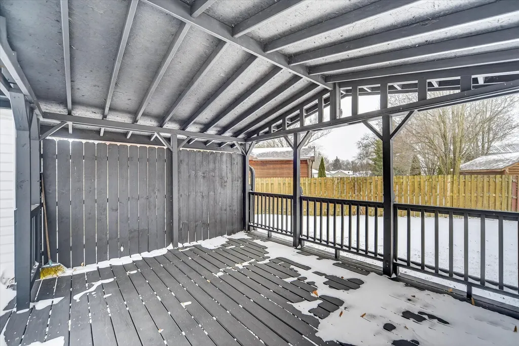 210 W Grove Avenue Leoni Township MI 49254