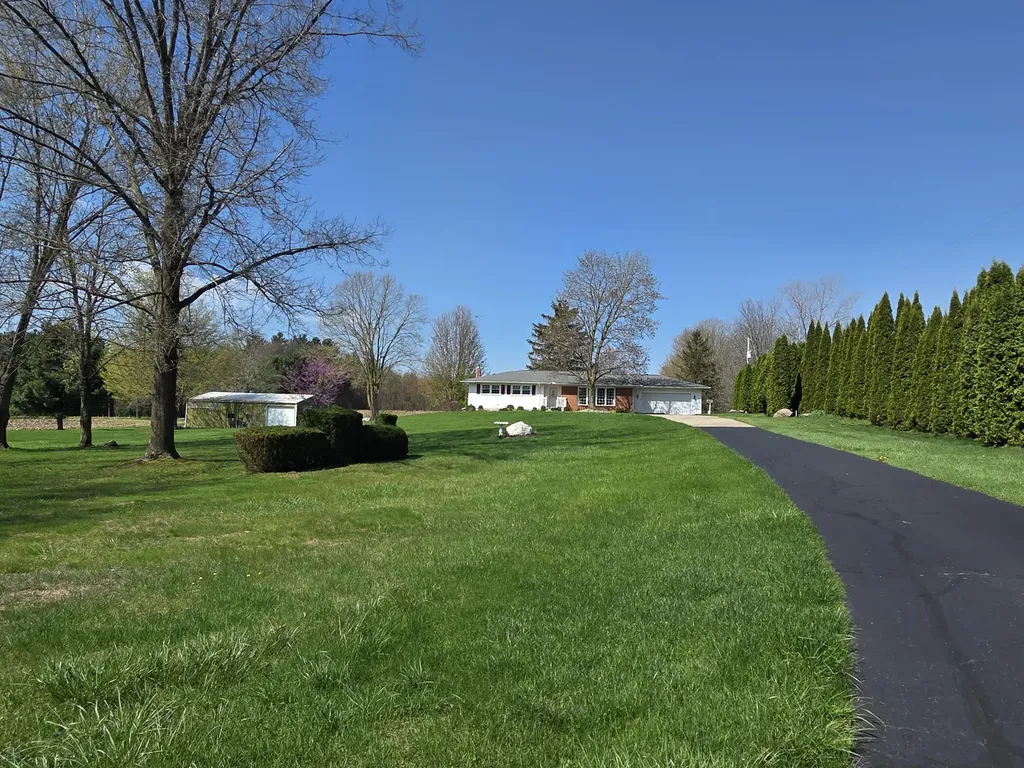 2770 N Dearing Road Parma Township MI 49269