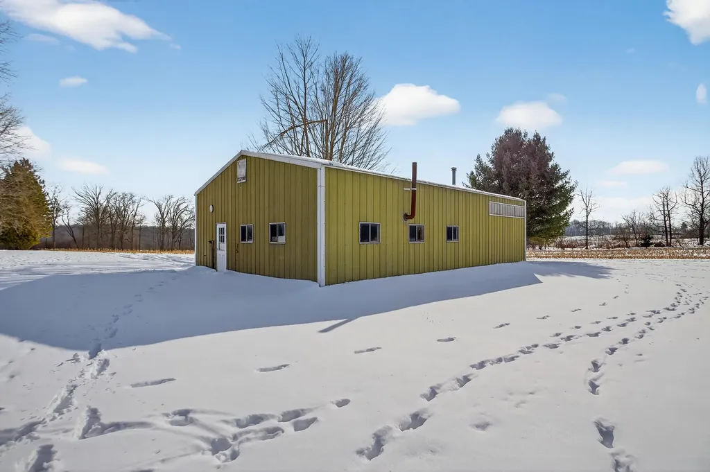 2770 N Dearing Road Parma Township MI 49269