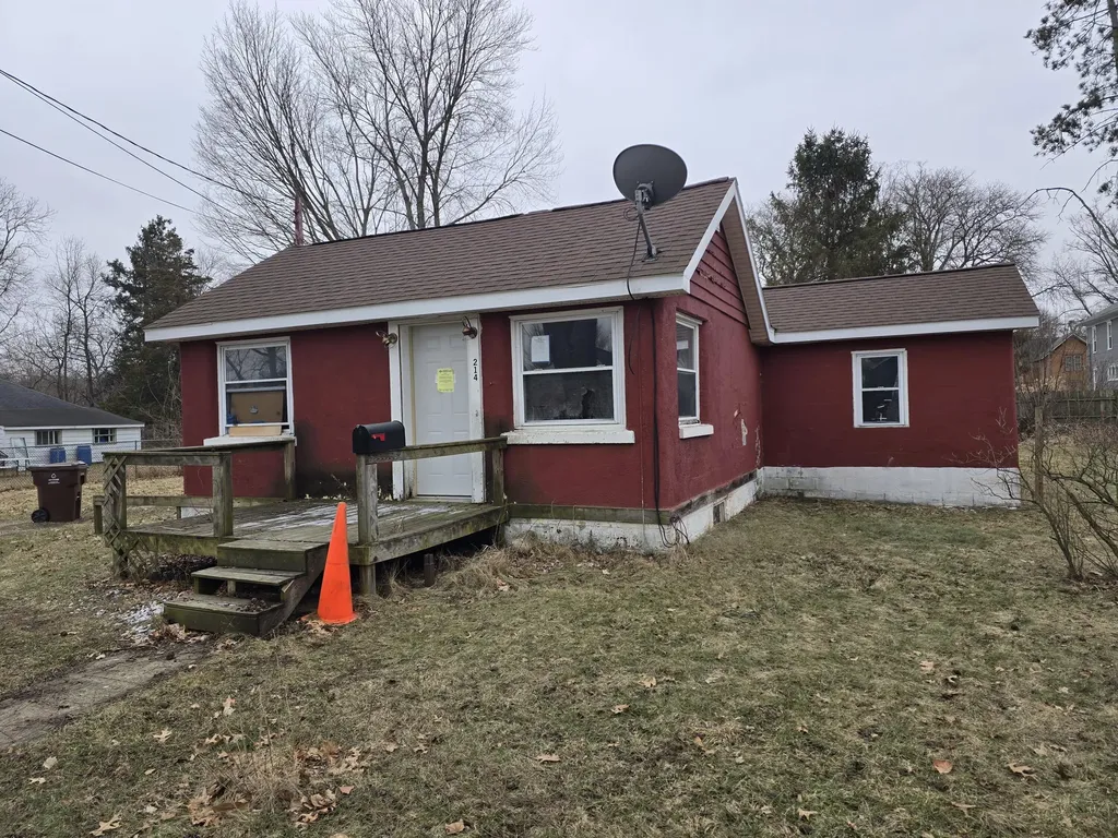 214 E Walnut Street Albion City MI 49224