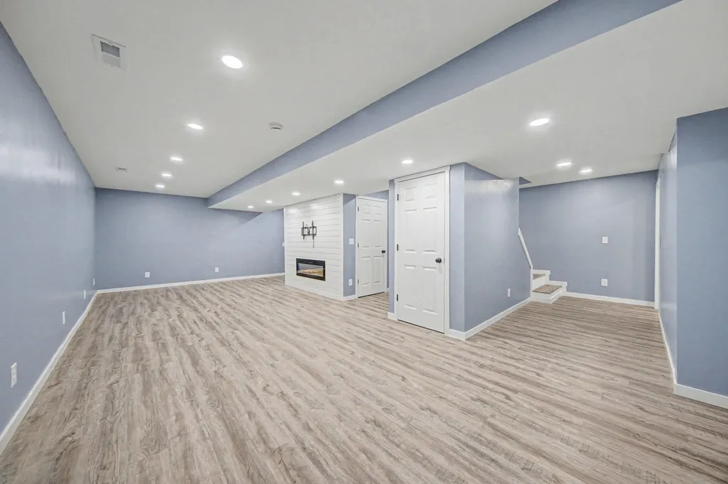 115 Sussex Place Columbia Township MI 49230