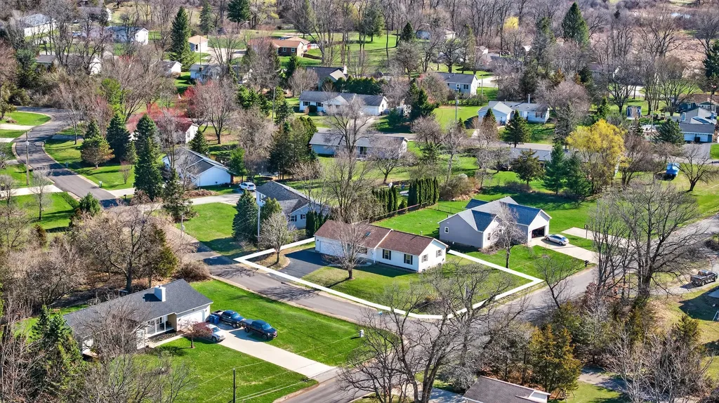 115 Sussex Place Columbia Township MI 49230