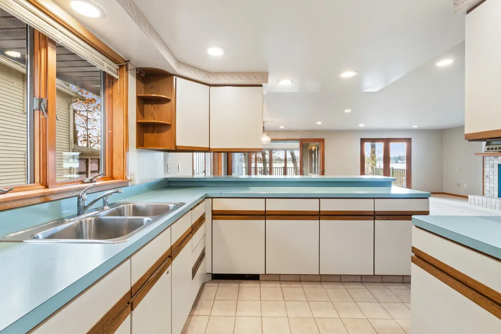 4276 Echo Cove Woodstock Township MI 49253