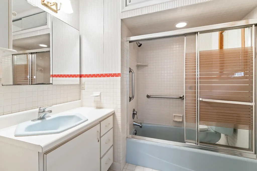 4276 Echo Cove Woodstock Township MI 49253