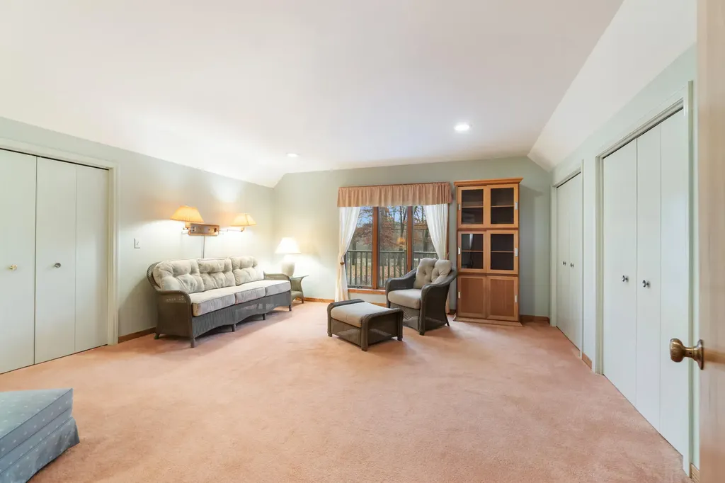 4276 Echo Cove Woodstock Township MI 49253