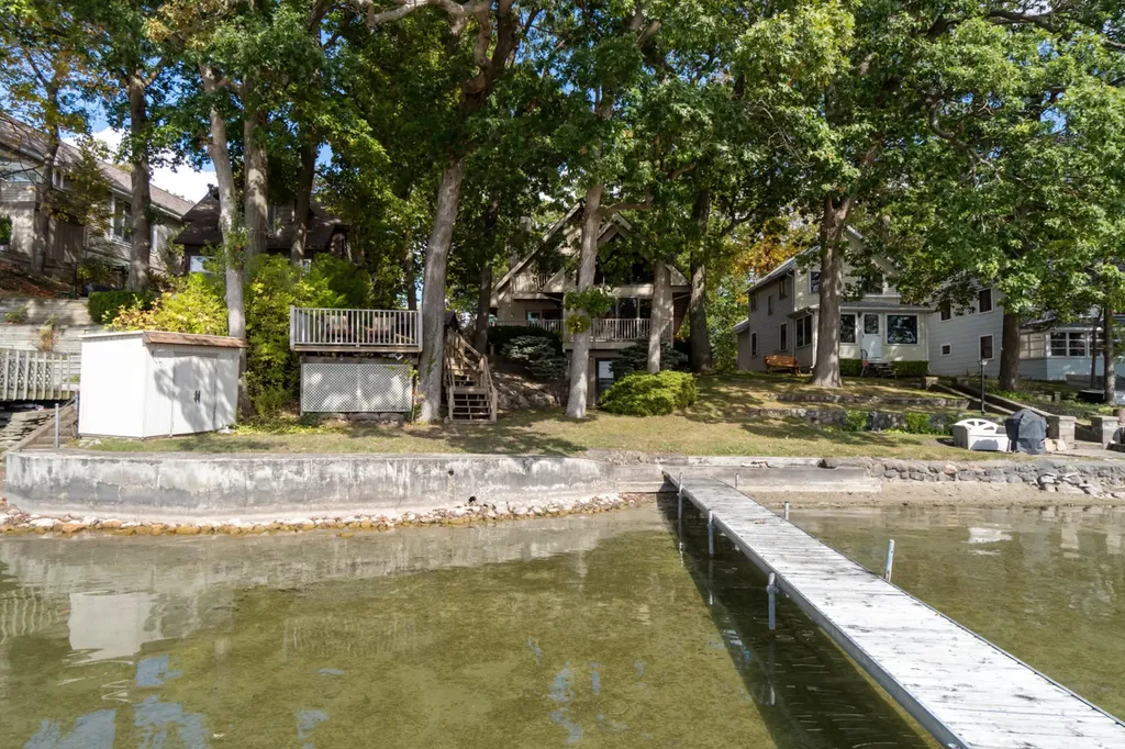 4276 Echo Cove Woodstock Township MI 49253