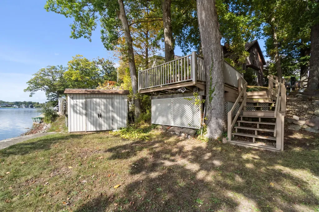 4276 Echo Cove Woodstock Township MI 49253