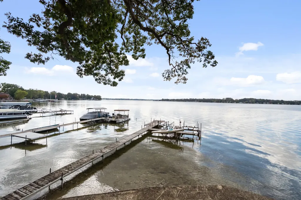 4276 Echo Cove Woodstock Township MI 49253