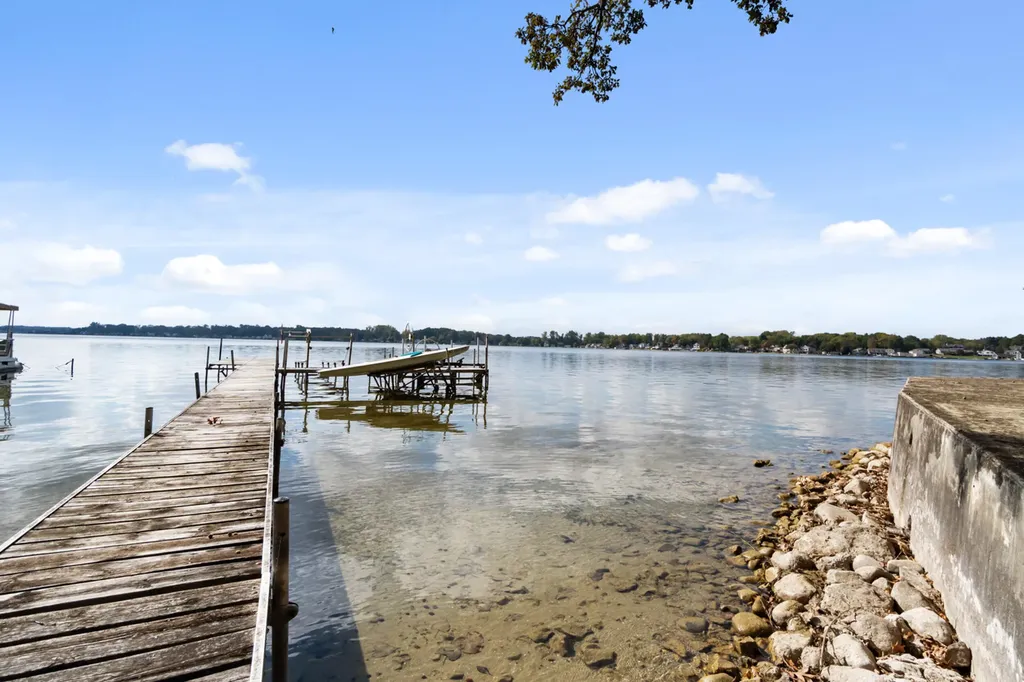 4276 Echo Cove Woodstock Township MI 49253