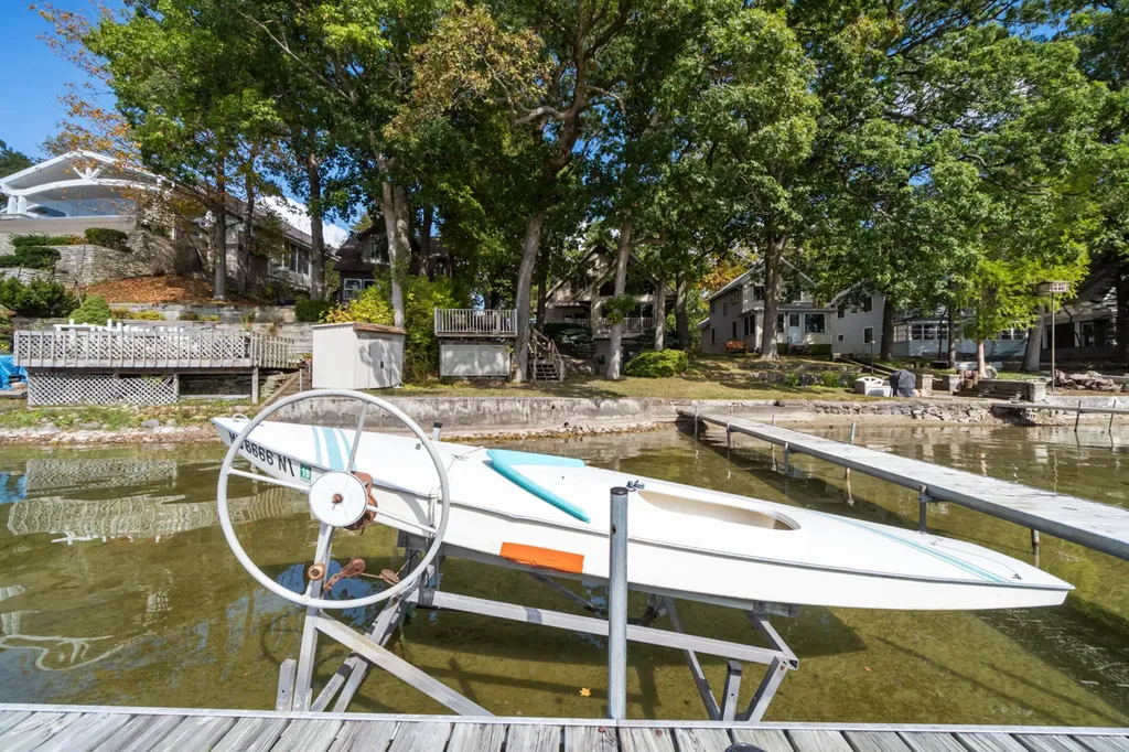 4276 Echo Cove Woodstock Township MI 49253