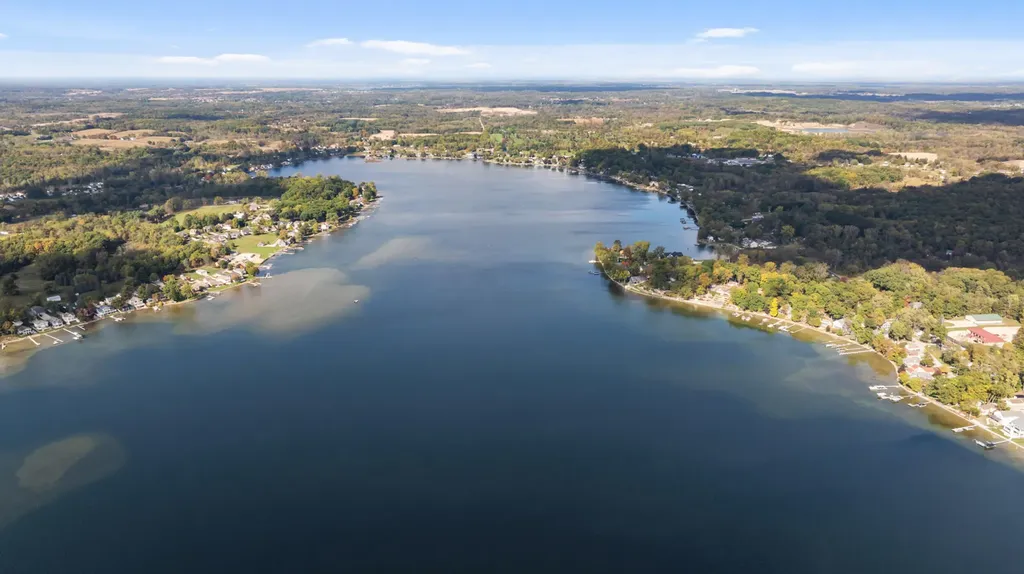4276 Echo Cove Woodstock Township MI 49253