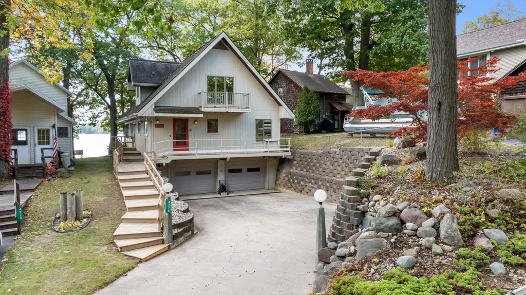 4276 Echo Cove Woodstock Township MI 49253