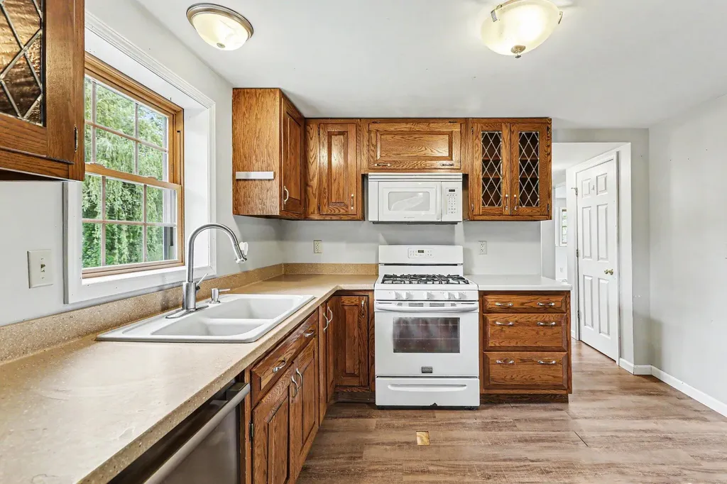 5242 Wolf Lake Road Grass Lake Charter Township MI 49240