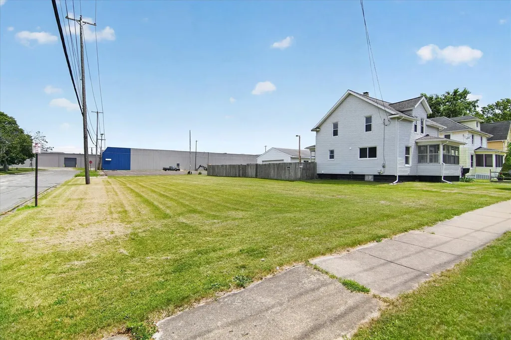 237 N Forbes Street Jackson City MI 49202