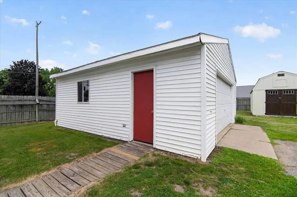 237 N Forbes Street Jackson City MI 49202