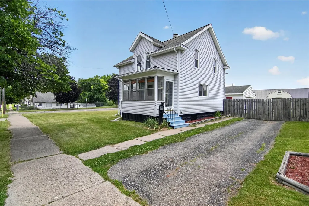 237 N Forbes Street Jackson City MI 49202