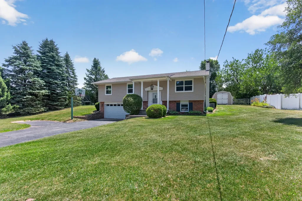 6423 Inverness Lane Napoleon Township MI 49201