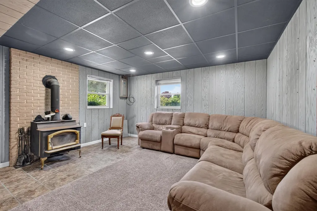 6423 Inverness Lane Napoleon Township MI 49201