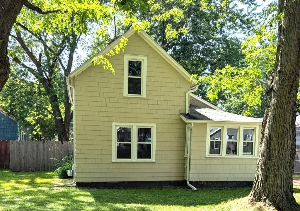 918 Wayne Street Blackman Charter Township MI 49202
