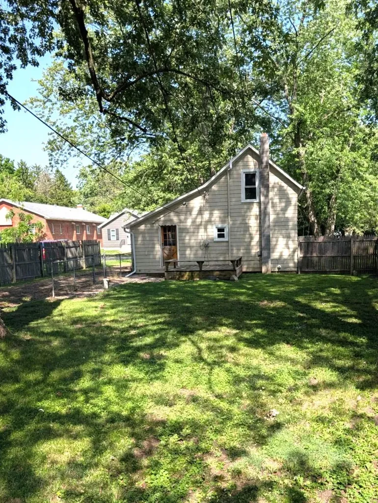 918 Wayne Street Blackman Charter Township MI 49202