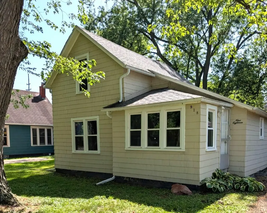 918 Wayne Street Blackman Charter Township MI 49202