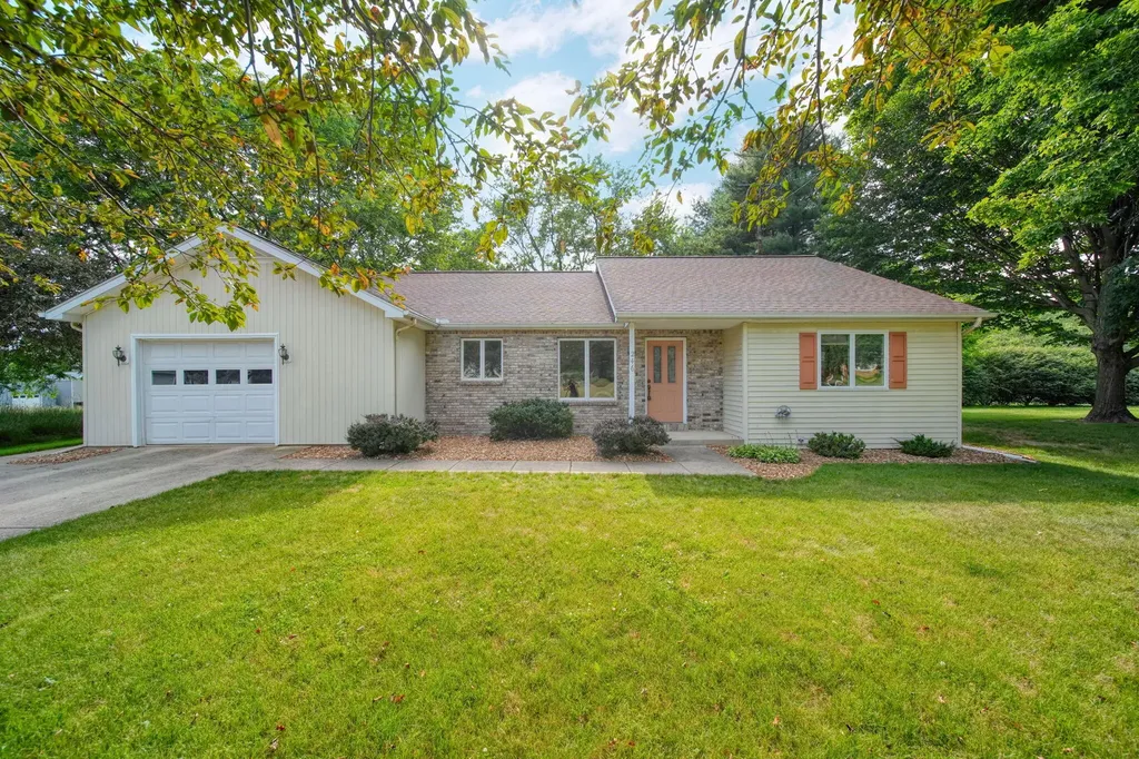 246 Village Lane Concord Village MI 49237