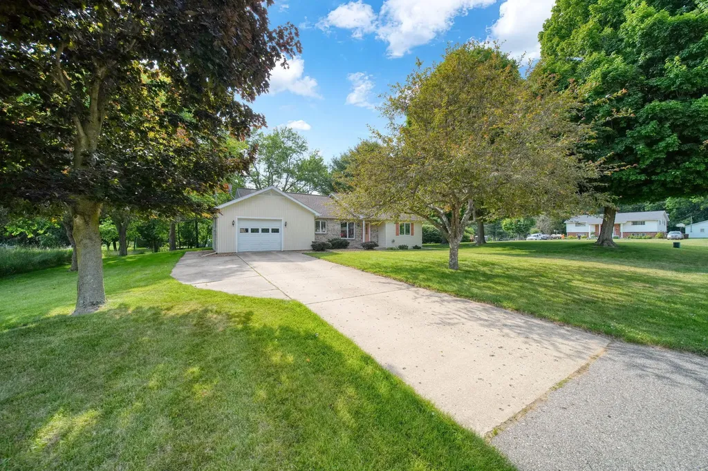 246 Village Lane Concord Village MI 49237