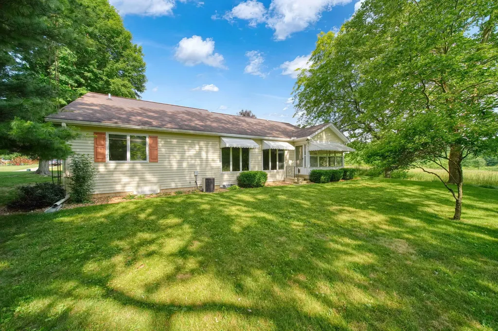 246 Village Lane Concord Village MI 49237