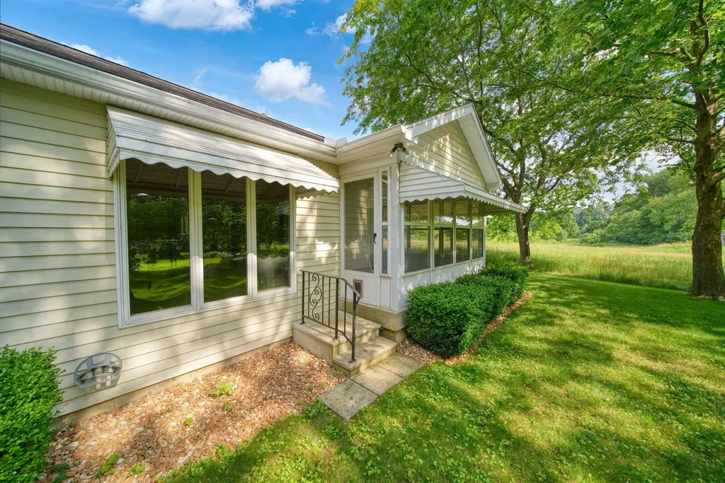 246 Village Lane Concord Village MI 49237