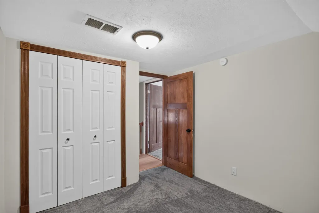 121 N Lakeside Drive Leoni Township MI 49254
