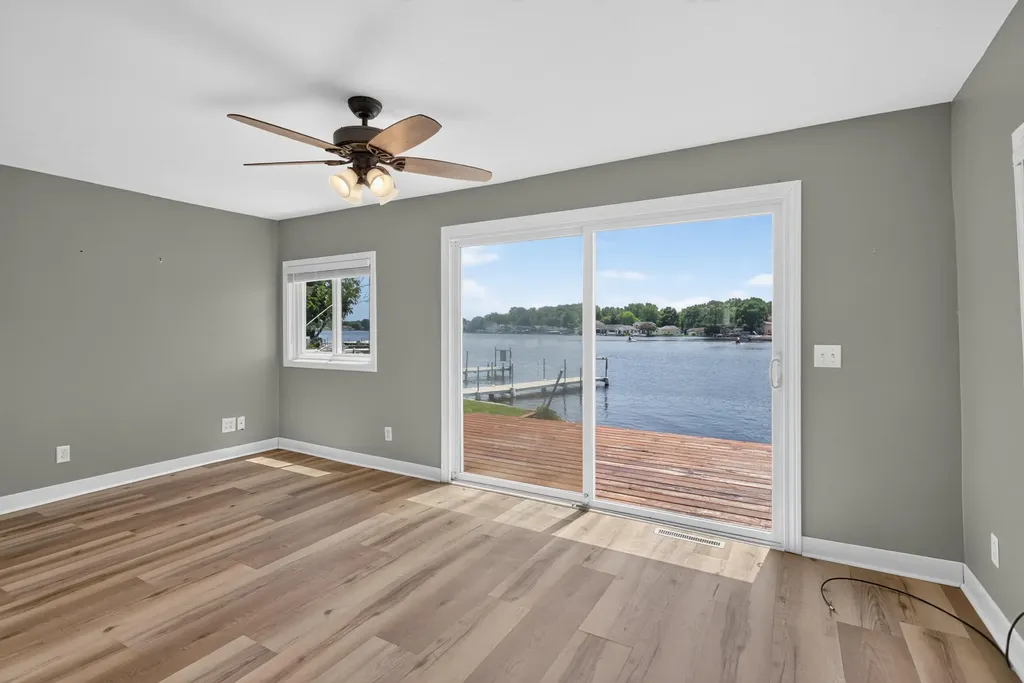 121 N Lakeside Drive Leoni Township MI 49254