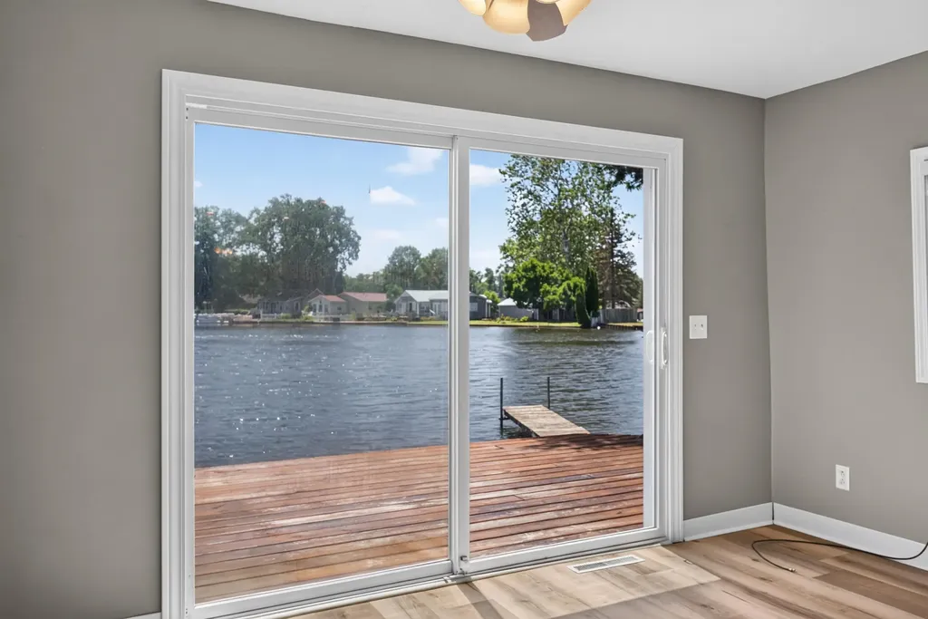 121 N Lakeside Drive Leoni Township MI 49254