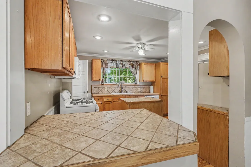 113 N Gorham Street Jackson City MI 49202