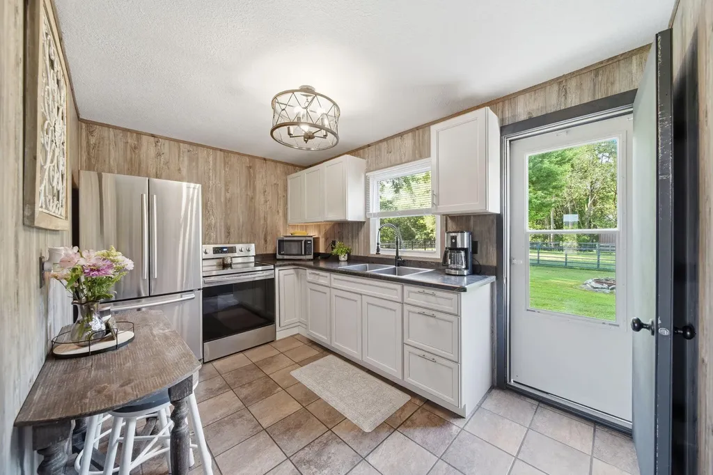 9871 Knight Road Grass Lake Charter Township MI 49240
