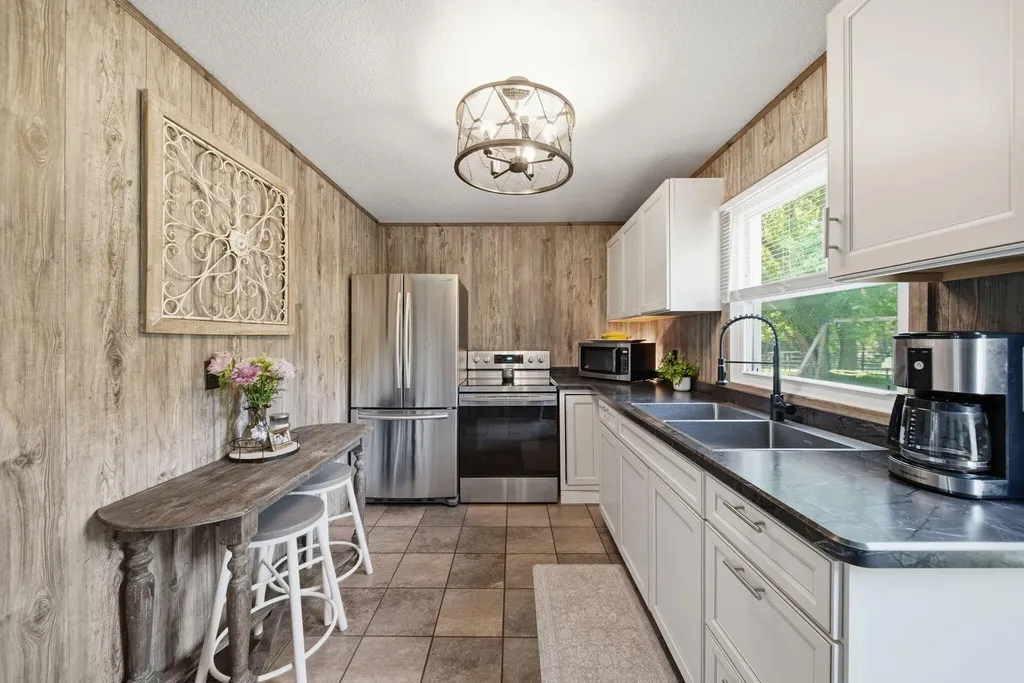 9871 Knight Road Grass Lake Charter Township MI 49240