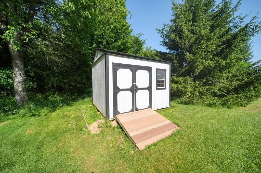 9871 Knight Road Grass Lake Charter Township MI 49240
