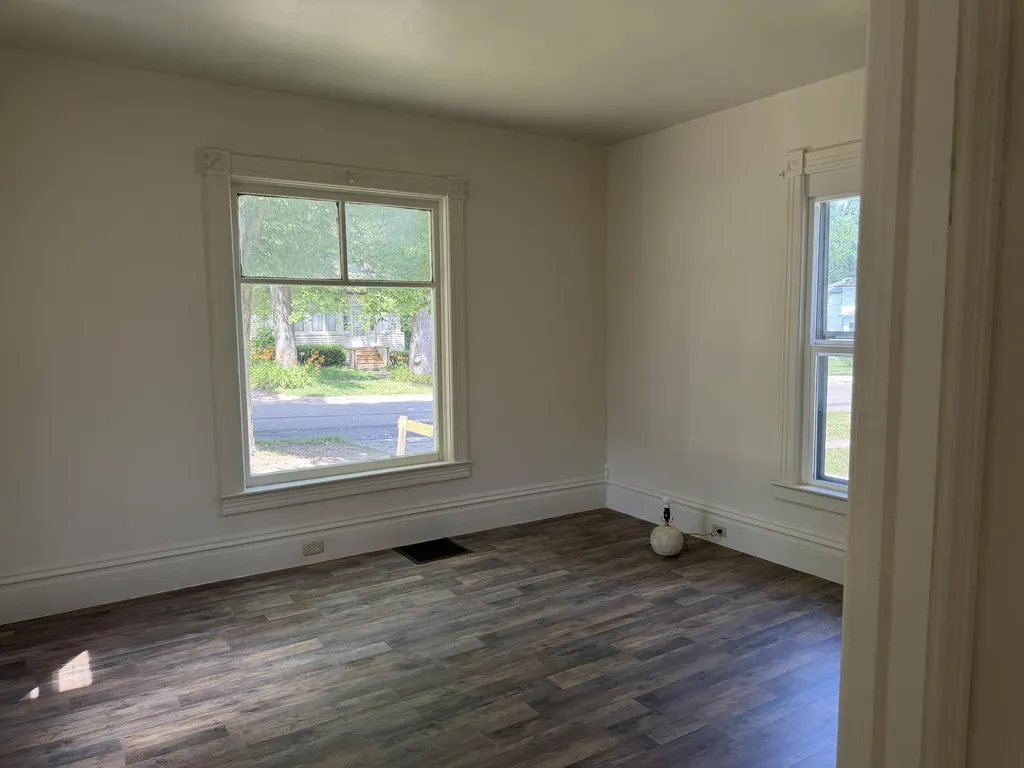 814 N Clinton Street Albion City MI 49224