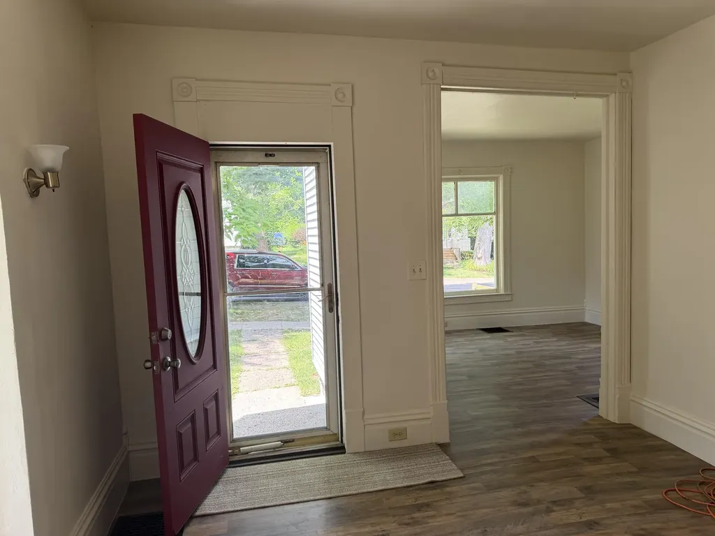 814 N Clinton Street Albion City MI 49224
