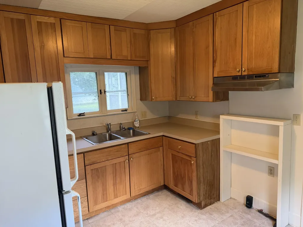 814 N Clinton Street Albion City MI 49224