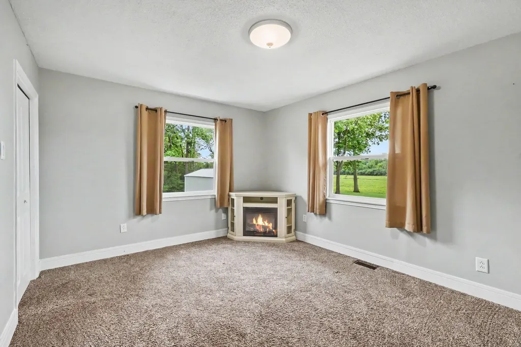 10290 Thorne Road Unknown City MI 49246