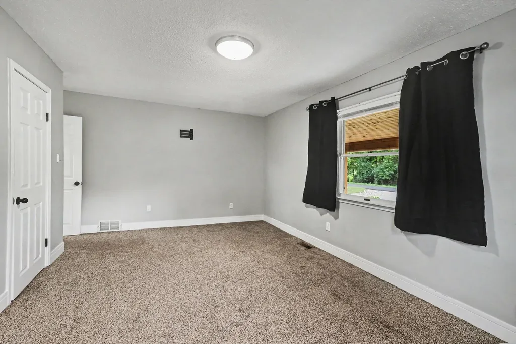 10290 Thorne Road Unknown City MI 49246