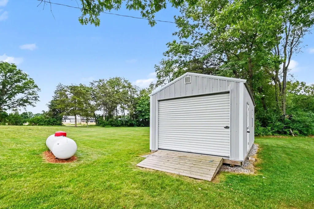 10290 Thorne Road Unknown City MI 49246