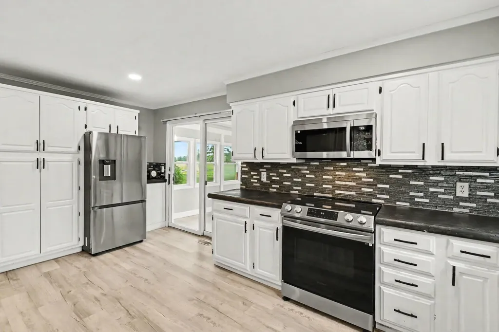 10290 Thorne Road Unknown City MI 49246
