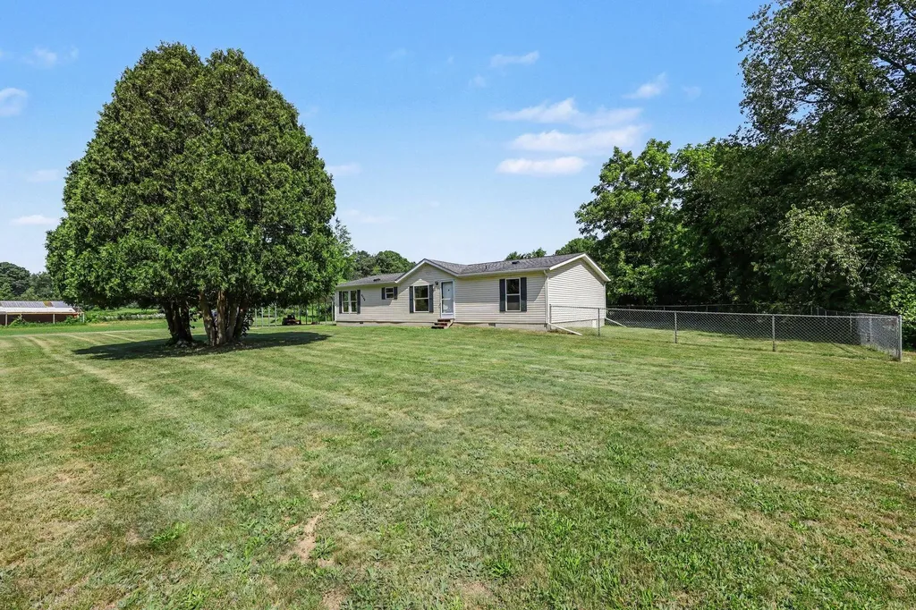4794 Seymour Road Leoni Township MI 49201
