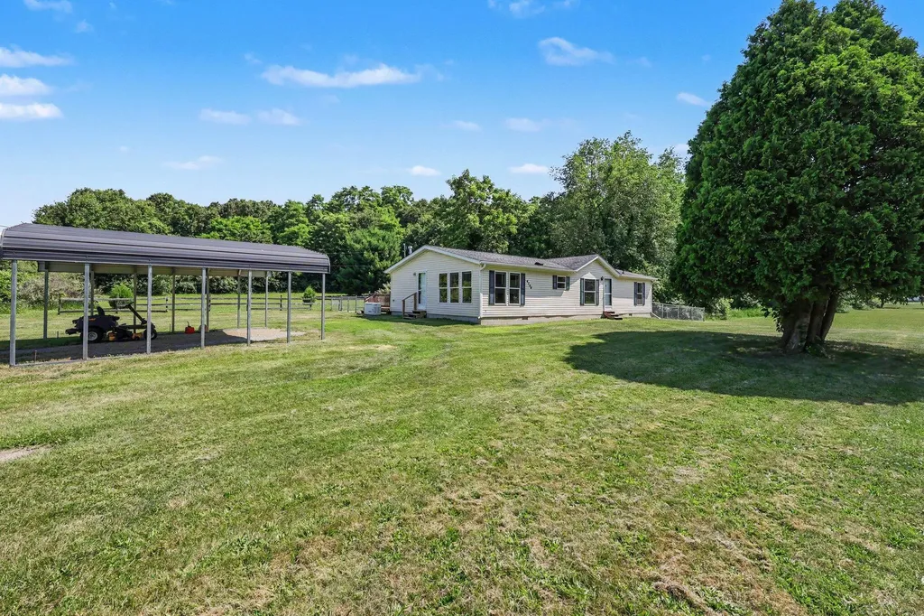 4794 Seymour Road Leoni Township MI 49201