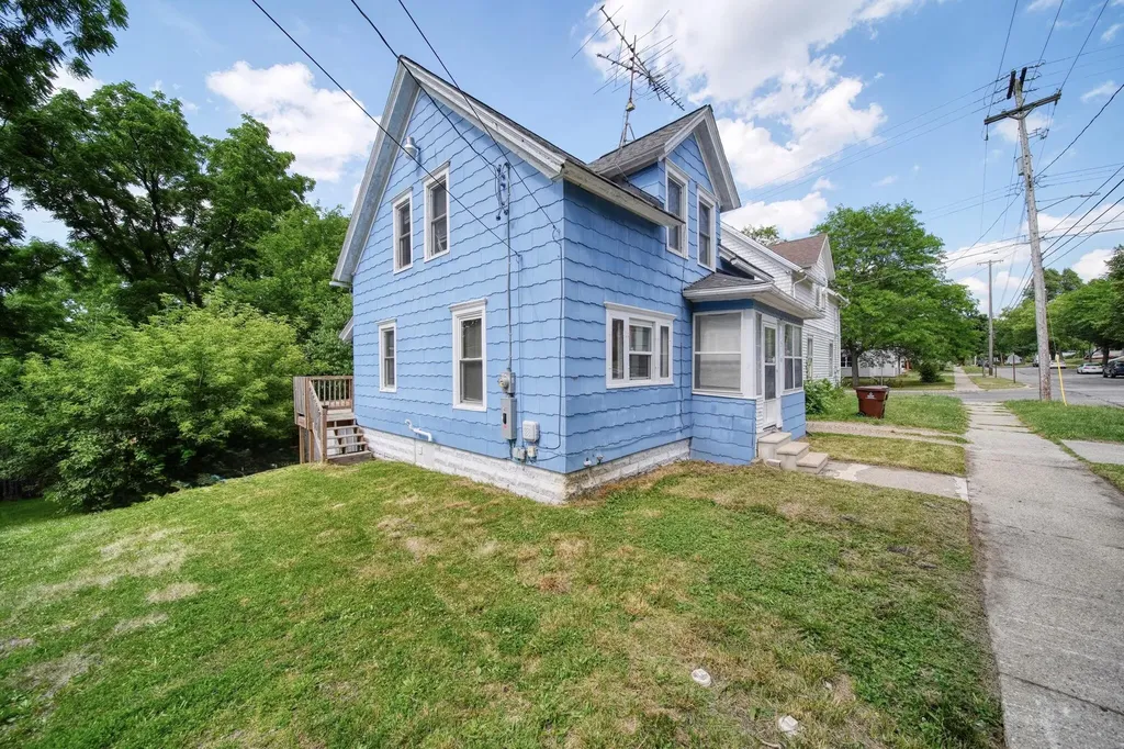 1516 Plymouth Street Jackson City MI 49203